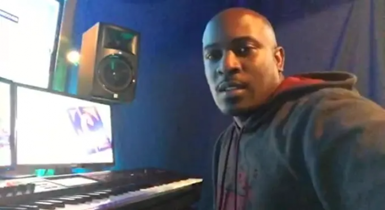 I will play piano, strings or synths on your music