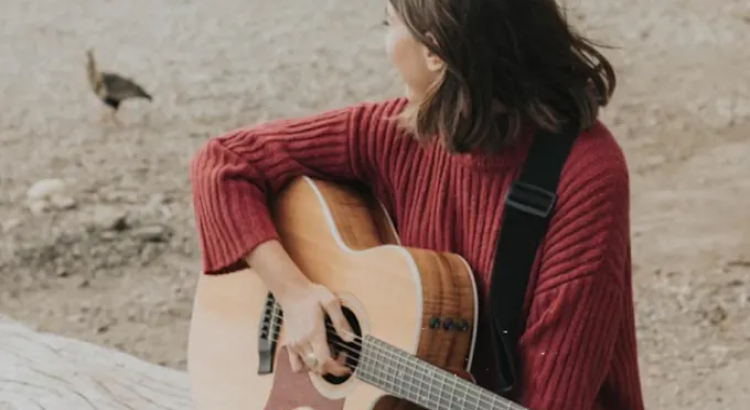 I will be your pro female singer and songwriter