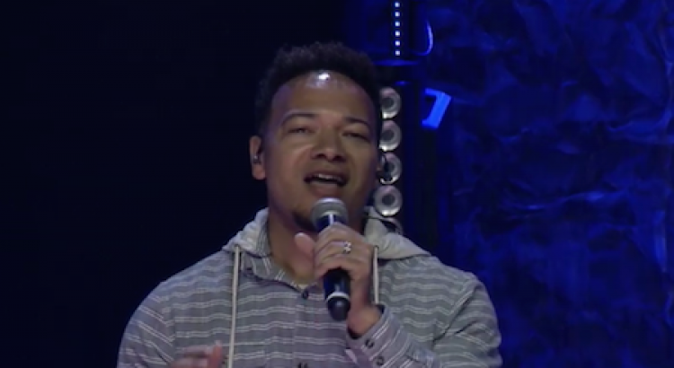 I will Male Singer for Hire - Pro