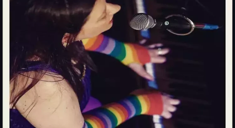 I will Professional studio quality Lead Vocals, Topline,